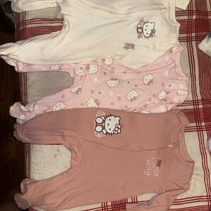 Hello Kitty Baby Onesies Set